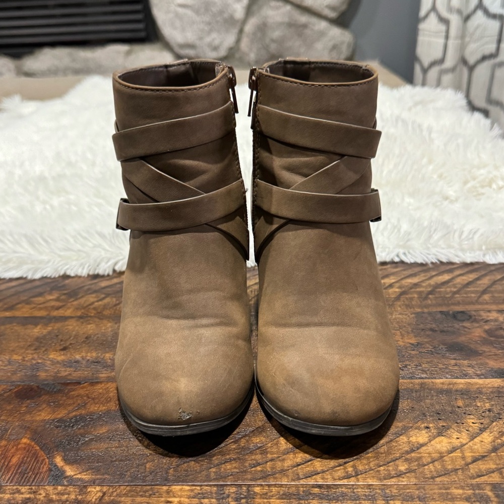 Woman Heeled Booties